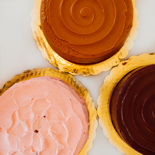 Simple Round Cakes, 9in